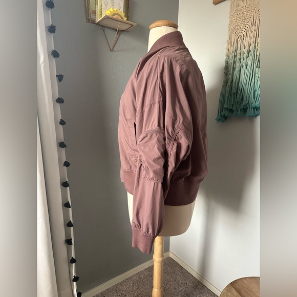 Nike Sportswear Essentials Oversize Bomber Women’s Jacket size L - Picture 6 of 10